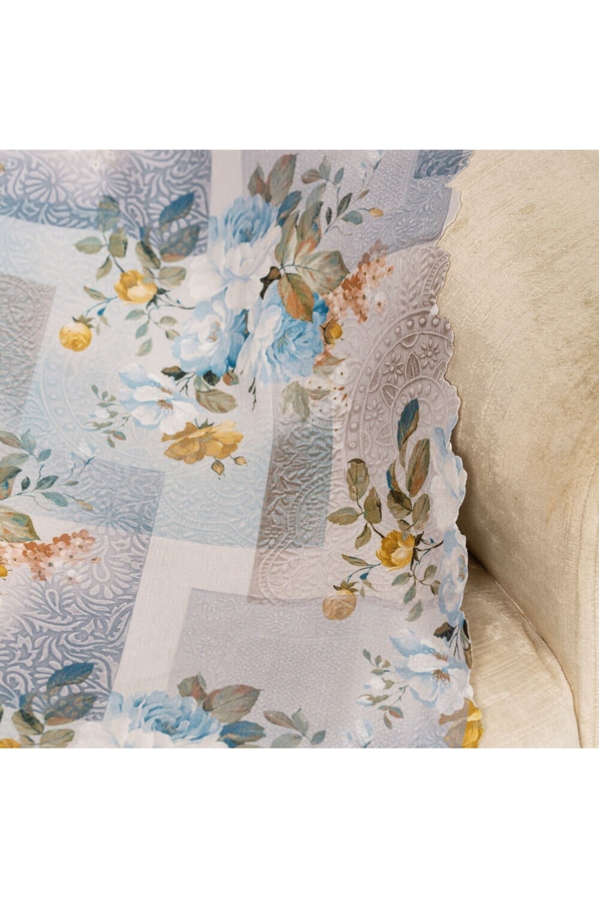 Mavi Hardal Renkli Zemin Motifli Güller Dokuma Kadife Dijital Baskılı Standart Koltuk Şalı